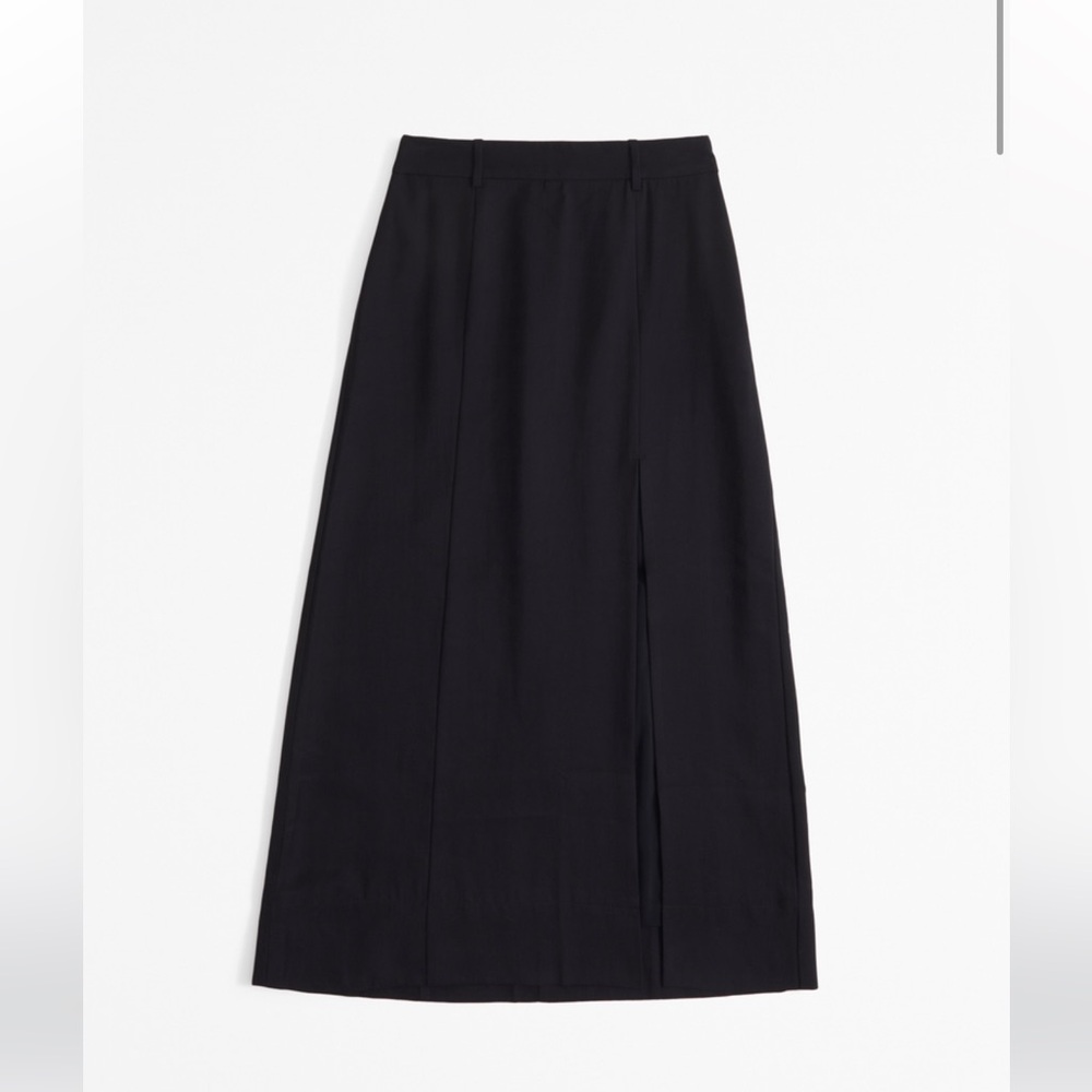 Abercrombie & Fitch Tailored Maxi Skirt in Black
